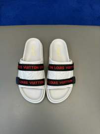 Picture of Louis Vuitton Slippers _SKULVsz38-45jyh0703793